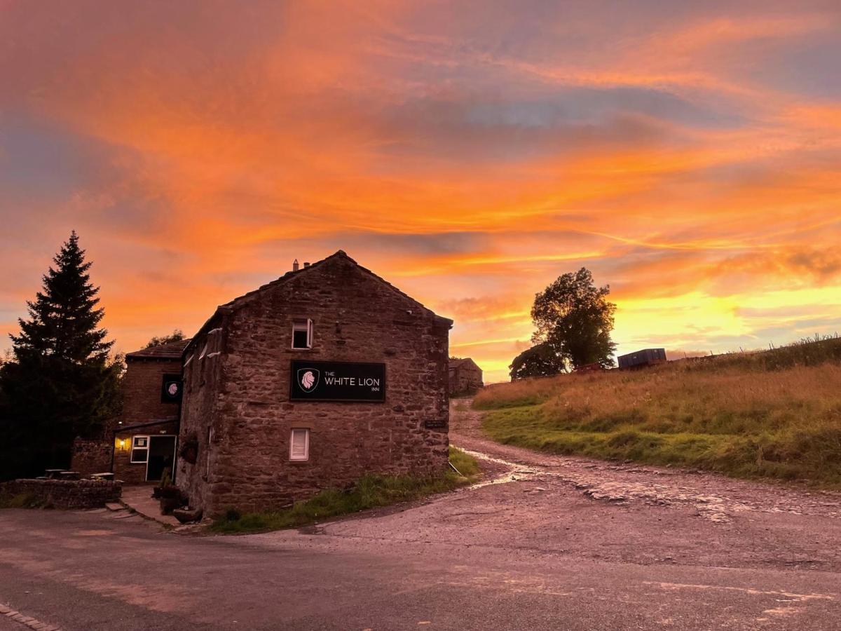 The White Lion Inn Buckden Kültér fotó